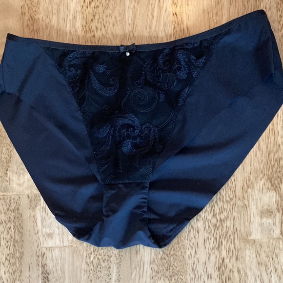 Like new Fantasie panties and garter - Picture 2 of 14